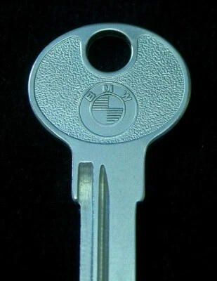 RARO OEM HUF LOGO BMW BMW2 Llave de encendido en blanco serie 3, 5, 6 y 7 años 70-1984  Foto 1 de 4