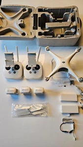 dji phantom 4 pro v2.0 mit 3 Akku und zwei Netzteilen und 2 Fernbedienungen - Bild 1 von 3