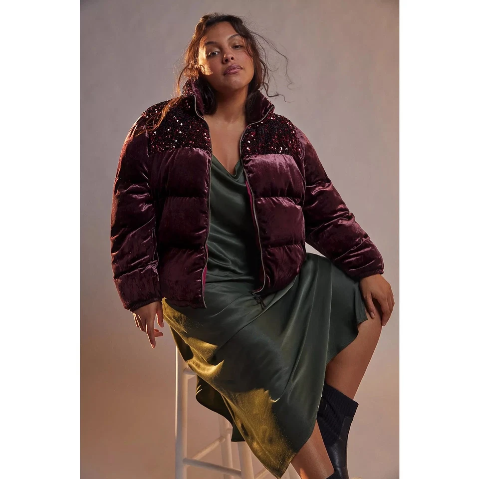 Abrigo Anthropologie Maeve para mujer 2X lentejuelas terciopelo rojo vino cremallera acolchada Foto 1 de 4