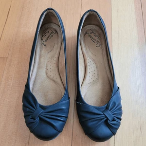 Natural Soul black tie detail round toe flats size 8 minimalist neutral goth - Picture 1 of 12