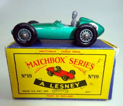 Matchbox RW 19C Aston Martin Racing Car grünmetallic Nummer "19" in "C" Box - Bild 1 von 4