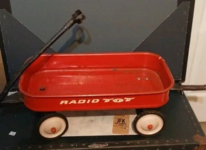 Vintage Radio Flyer Radio Tot Steel Metal Good Rare - Picture 1 of 12