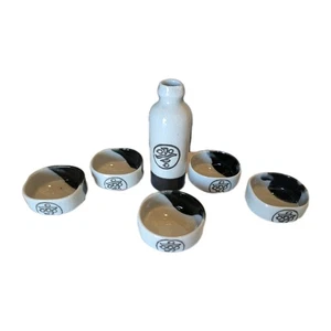 Unmarked Vintage Japanese sake set -w/ Crazing - 6 Pieces - Picture 1 of 10