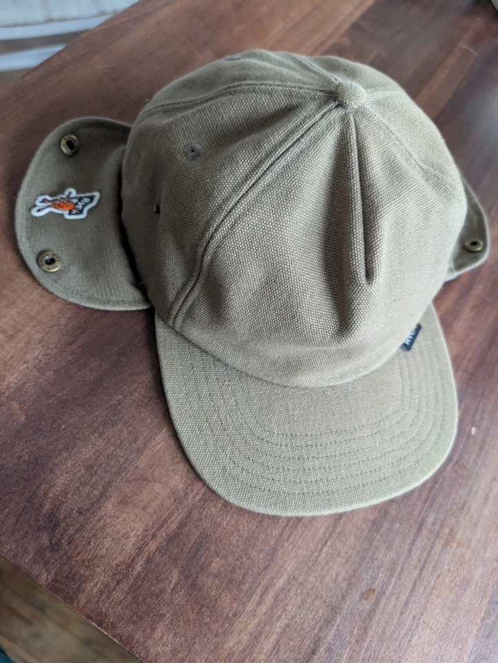 RVCA + Máquina de Juguete Oreja Solapa Alijo Bolsillo Lona + Sombrero de Franela Foto 1 de 4