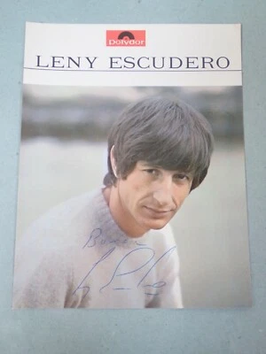 (1 ère) Photo dédicacée Leny Escudero - années 60  -  23 cm x 18 cm - Autographe - Photo 1/4
