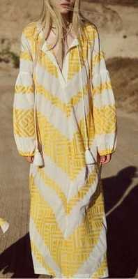 Maxi Vestido Túnica Devotion Twins Balos Bordada Amarillo Blanco Talla S De Gran Tamaño Foto 1 de 4