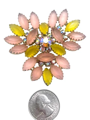 Juego de piedras marquesa vintage de puntas rosadas y amarillas esmeriladas, broche dimensional Foto 1 de 2