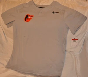 Maglia Baltimore Orioles! GIOVANE grande NUOVO CON ETICHETTE grigio Nike logo cucito $42 vendita al dettaglio - Foto 1 di 3