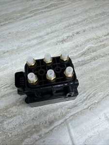 Air Suspension Compressor Pump Solenoid Valve Jeep Grand Cherokee 2011-2017 L20 - Bild 1 von 4