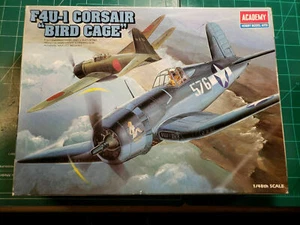 F4U-1 CORSAIR" BIRDCAGE" 1/48 ACADEMY_ +++GRANDE DOCU OMAGGIO US NAVY >>BIG GIFT - Foto 1 di 12