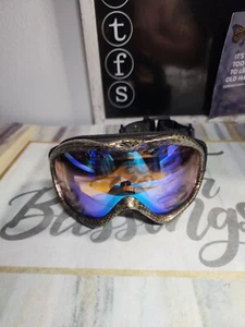 Smith Anthem Ski & Snowboard Goggles in Snakeskin Print with Gold Glitter - Picture 1 of 4