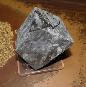 SCULPTURED 660 GM. ETCHED CAMPO DEL CIELO METEORITE 5 CUT SILICATE LINES 1.5 LBS - Picture 1 of 6