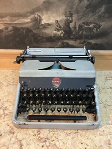 HERMES 2000 TYPEWRITER PICA FONT. SPANISH. SWIS PAILLARD 1948. SERIAL 465698 - Picture 1 of 17