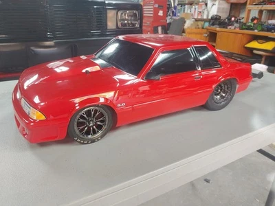 Coche Traxxas Drag Slash HD 1/10 2x2 RTR sin preparación con carrocería Ford Mustang 5.0 (rojo) Foto 1 de 4