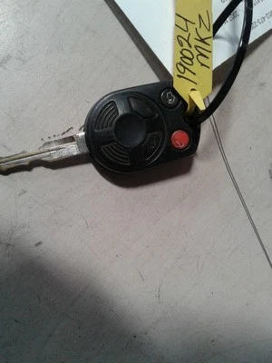 Llavero/remoto botón de pánico forma es un círculo para Navegador 08-12 830542 Foto 1 de 4