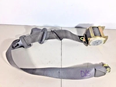 Оригинальный натяжитель ремня безопасности 00-02 Mazda 626 передний левый со стороны водителя (E62). - Изображение 1 из 4