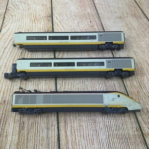 Hornby OO Gauge BR Class 373 EMU Eurostar Power Car Loco 3213 & 2 Coaches - Picture 1 of 13