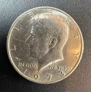 Moneta 1/2 dollaro Kennedy 1973 buone condizioni - Foto 1 di 2