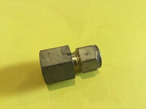 NEW SWAGELOK B-600-7-6 3/8" Tube 3/8" FNPT Tubing Adapter - Picture 1 of 3