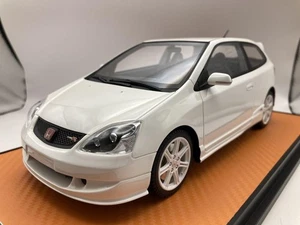Honda Civicr 2004 1 18 Resin Car Limited Model - Picture 1 of 12