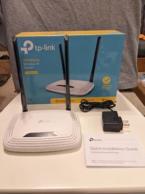 TP-Link TL-WR841N 2.4GHz N300 300Mbps Wireless WiFi Router / AP / Range Extender - Image 1 of 4