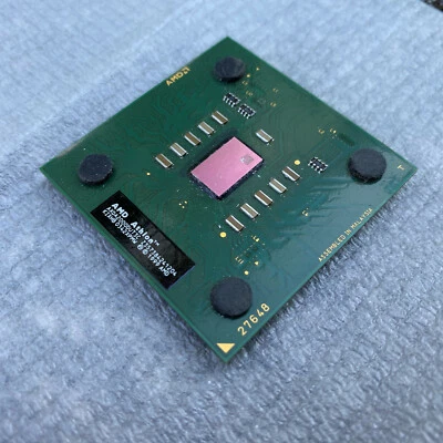 AMD Athlon XP 2000+ Socket A - AXDA2000DUT3C - Immagine 1 di 2