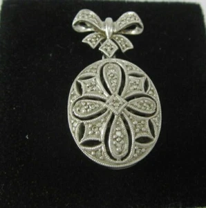 LADIES 10K WHITE GOLD VINTAGE OVAL OPENWORK LOCKET W/DIAMONDS .105CT. 4.5G - Picture 1 of 8