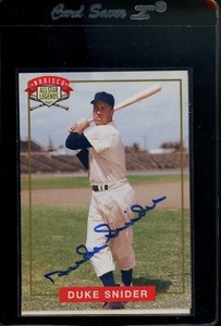1994 NABISCO ALL STAR LEGENDS DUKE SNIDER ON CARD AUTO AUTOGRAPH