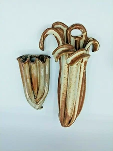 Bolsillos de pared de cerámica artística hechos a mano trompeta lirio? Aproximadamente 11 1/2" de alto y 7" de alto - Imagen 1 de 10