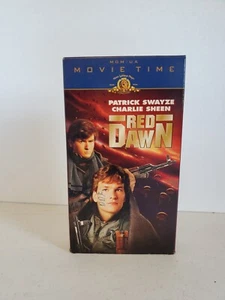 Red Dawn VHS Tape (Patrick Swayze, Charlie Sheen) MGM MOVIE TIME - Picture 1 of 3