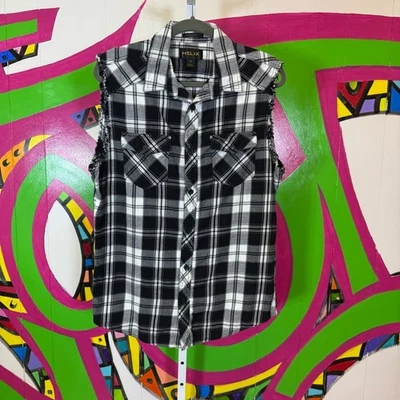Camisa sin mangas Helix, blanca y negra a cuadros. Talla mediana. Excelente estado! Foto 1 de 4
