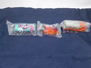 Set of 3 Hot Wheels GULF Cars~ Brand New in Baggies~ T-Bird, Indy Car, & Tanker - Picture 1 of 8