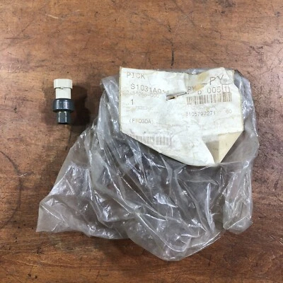 Interruptor binario de CA Freightliner BMPS20461 Foto 1 de 4