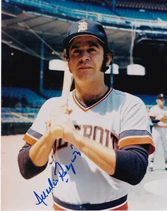 AURELIO RODRIGUEZ  DETROIT TIGERS   ACTION SIGNED 8x10 - Picture 1 of 1