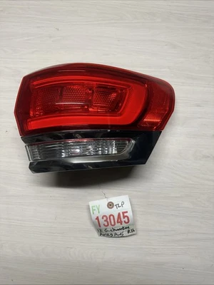 2017 Jeep Grand Cherokee Right RH OEM Outer Corner Taillight – P68110016AE Foto 1 de 4