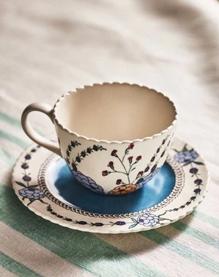 Juego de tazas de té y platillos Anthropologie Turkuaz Kitchen Posy azul Betul Tunc nuevo Foto 1 de 4