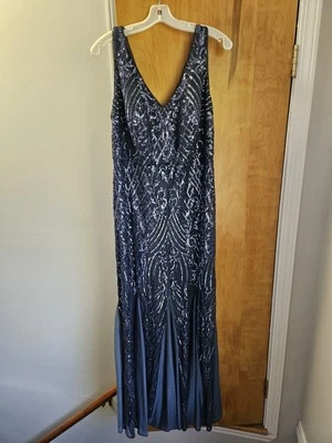 Vestido formal, firma Galina, talla 16 Foto 1 de 4