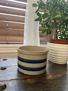 Vintage Stoneware Blue Stripe Crock - Picture 1 of 4