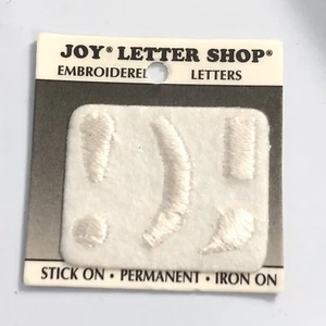 Joy Letter Shop Puntuación Blanca 1.5” Hierro Sobre Bordado Palo En Permanente  - Imagen 1 de 8