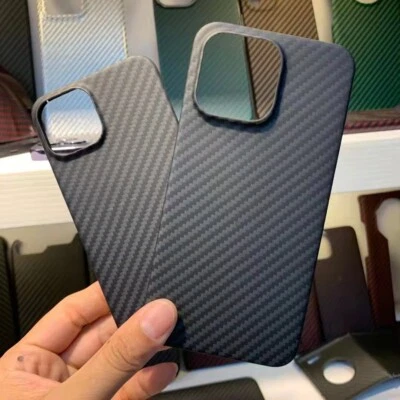 Funda ultra delgada de fibra de carbono real a prueba de balas para iPhone 12 13 14 15 Pro Max Foto 1 de 4