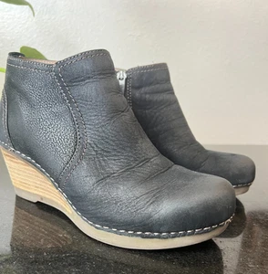 Dansko Womens Susan Black Wedge Bootie Nubuck Stack Heel Sz 6-6.5 EU 36 - Picture 1 of 12