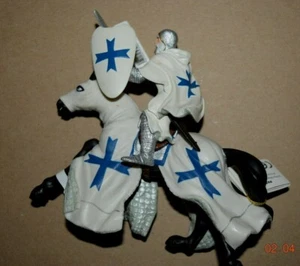 PAPO, BLANCO MONTADO, LUCHA AZUL CRUZ CABALLERO, 91018 EVRY (5" X 5") Nuevo - Imagen 1 de 6