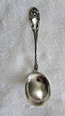 Cucharón de salsa de plata de ley Narcissus Lunt Foto 1 de 2