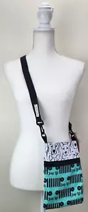 Stitch Life Gulf Coast Jeep Life Dog Cross Body Bag Purse Magnetic Closure NWT - Picture 1 of 24