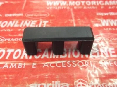 Tassello Antivibrante gomma Testa Cilindro Codice B063111 Moto Guzzi V7 nevada - Immagine 1 di 4