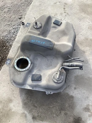 09 AND LATE 08 MITSUBISHI ECLIPSE GALANT 2.4 GAS FUEL TANK WITH CALIF. EMISSION - Image 1 of 2