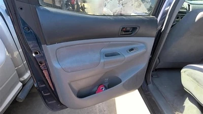 TACOMA    2006 Door Trim Panel Rear 29900384 Foto 1 de 4