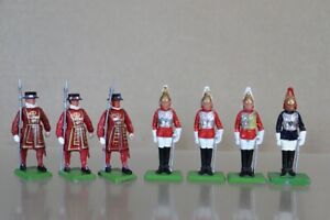 BRITAINS ROYAL HOUSEHOLD BEEFEATER LIFE & HORSE GUARDS od