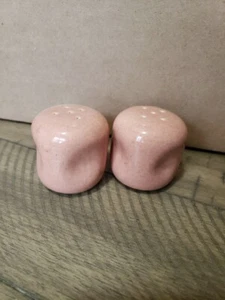 MCM Russel Wright Steubenville American Modern Coral Salt & Pepper Shakers - Picture 1 of 3