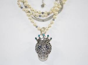 Betsey Johnson Torsade Huge Skull Faux Pearls Crown Statement Necklace VERY RARE - Picture 1 of 9